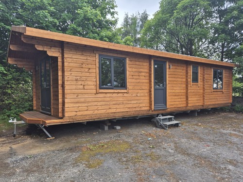 Bedroom solid timber - solid, mobile