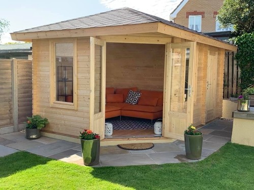Corner log cabin - , 3mx4.5m